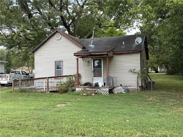 $45,000 | 713 East Jefferson Street, Clinton, MO 64735