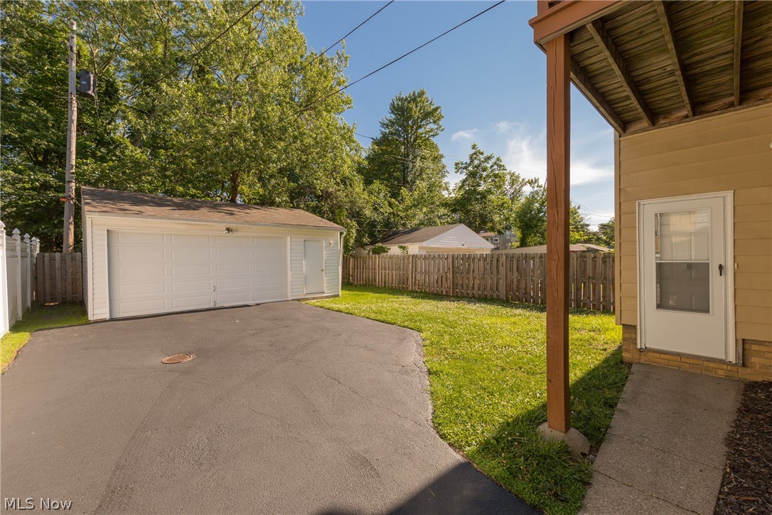 3380 Berkeley Road Cleveland, OH 44118 - Photo 29 of 35
