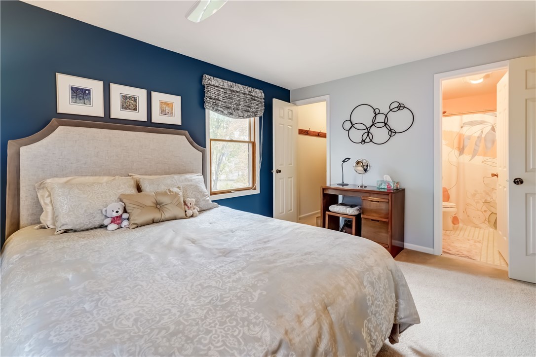 22 Pennicott Circle Penfield, NY 14526 - Photo 32 of 44 Primary bedroom w/direct access to the full bath &