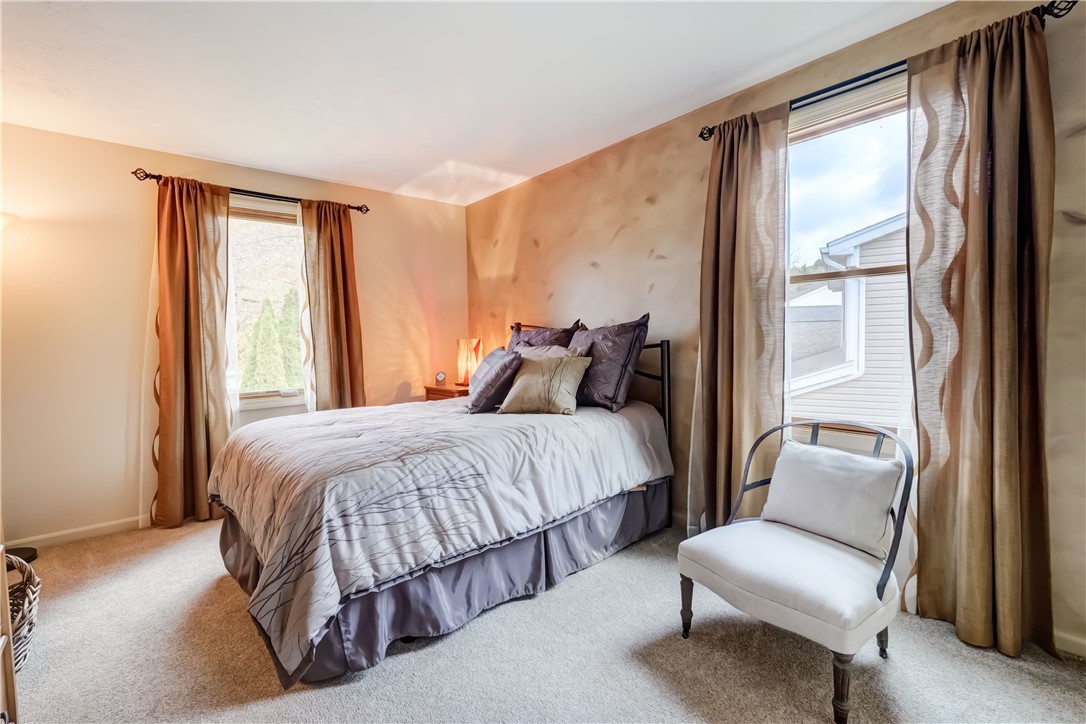 22 Pennicott Circle Penfield, NY 14526 - Photo 34 of 44 2nd bedroom