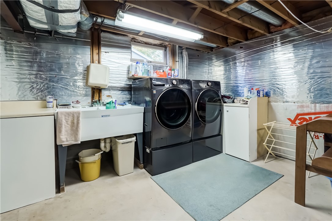 22 Pennicott Circle Penfield, NY 14526 - Photo 41 of 44 Laundry area.