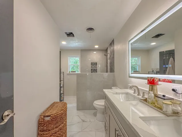 $4,650 | 1044 Seminole Drive, Tallahassee, FL 32301