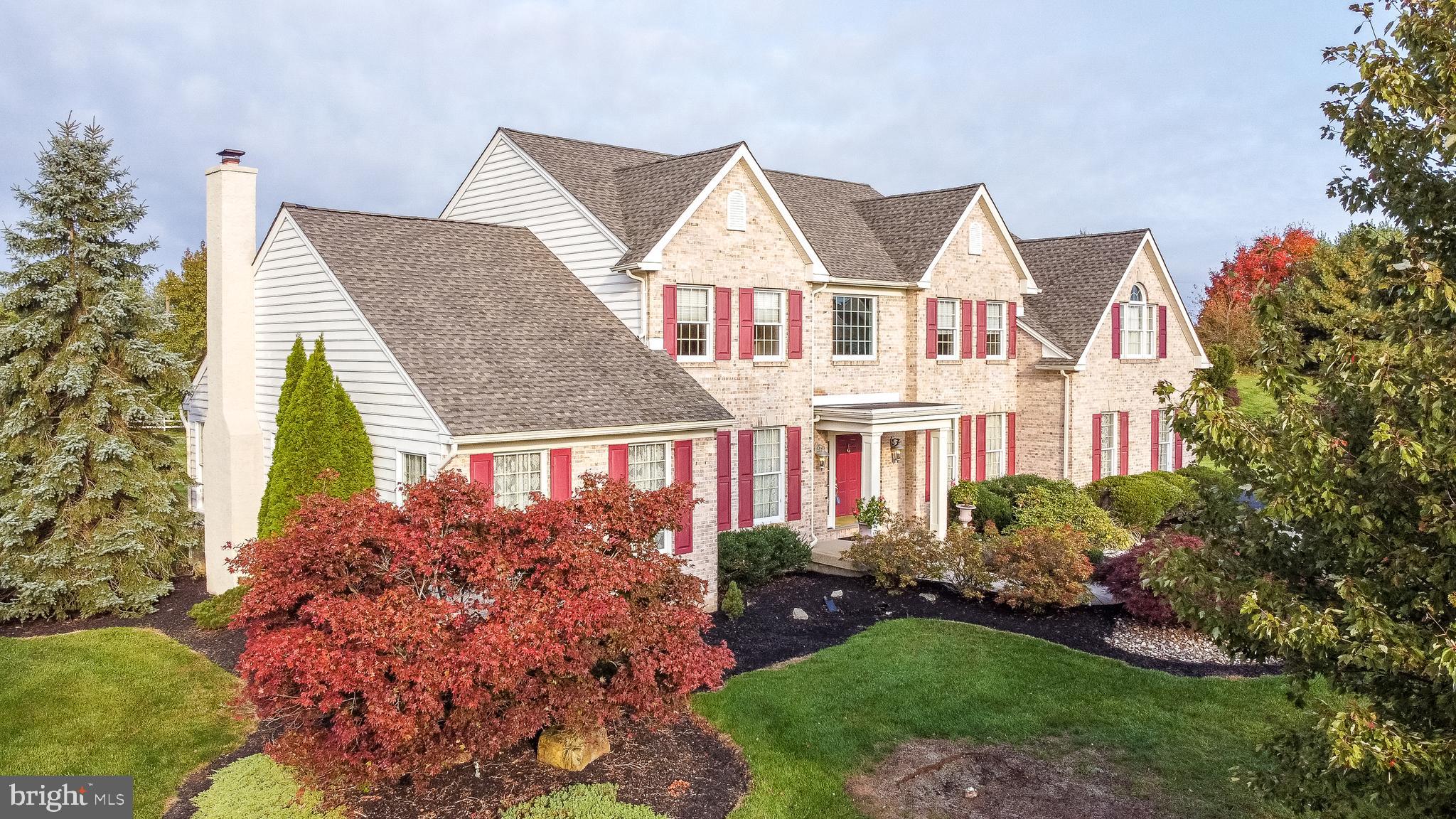 4561 Ridgetop Road Doylestown, PA 18902 - Photo 2 of 39 Gallery Image 2