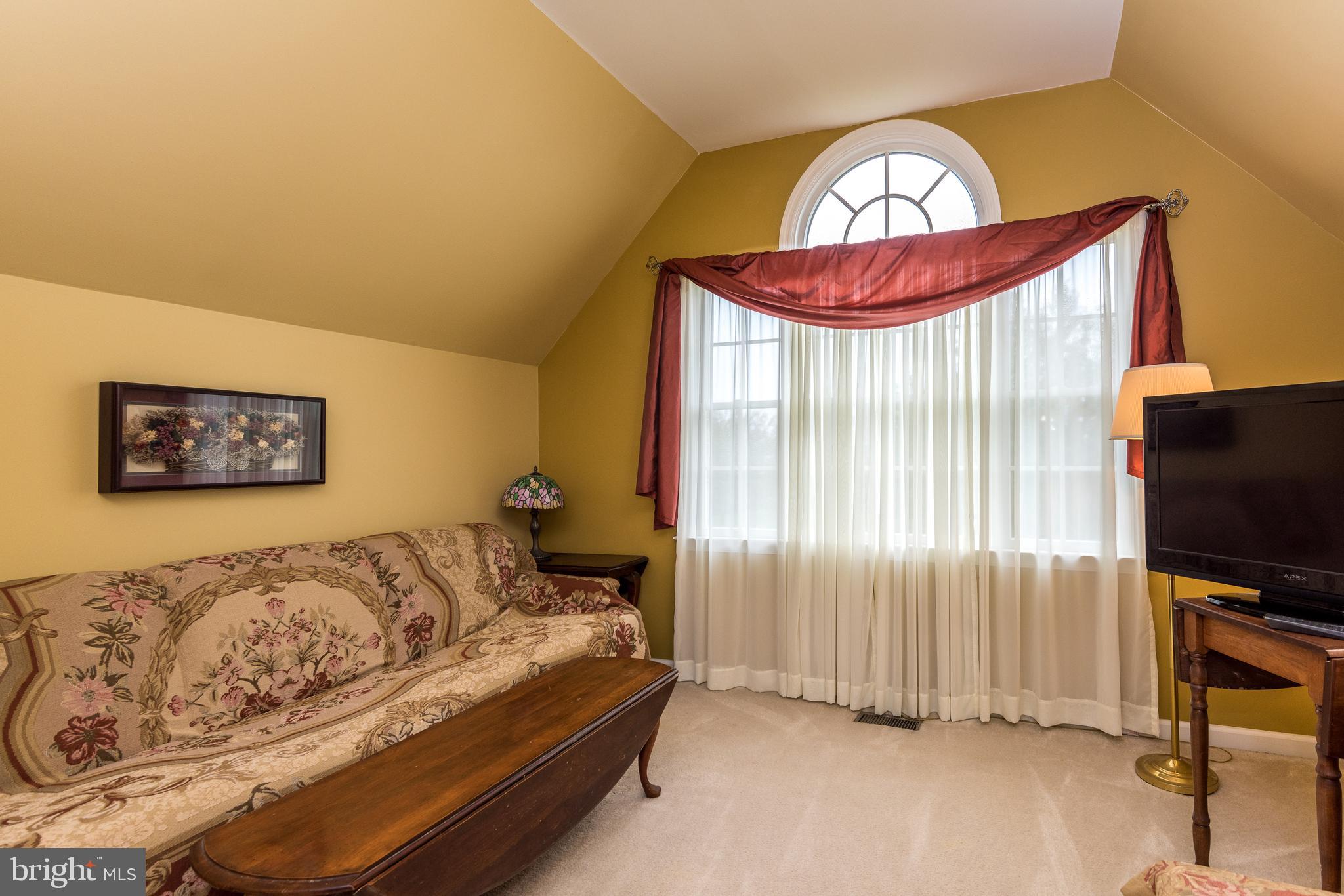 4561 Ridgetop Road Doylestown, PA 18902 - Photo 31 of 39 Gallery Image 31