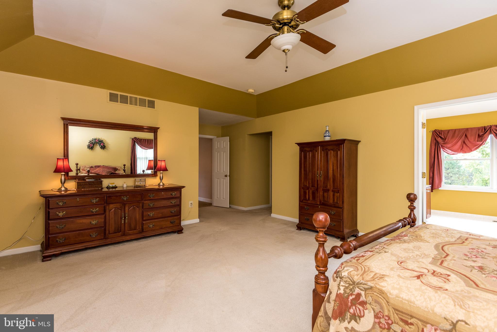 4561 Ridgetop Road Doylestown, PA 18902 - Photo 32 of 39 Gallery Image 32