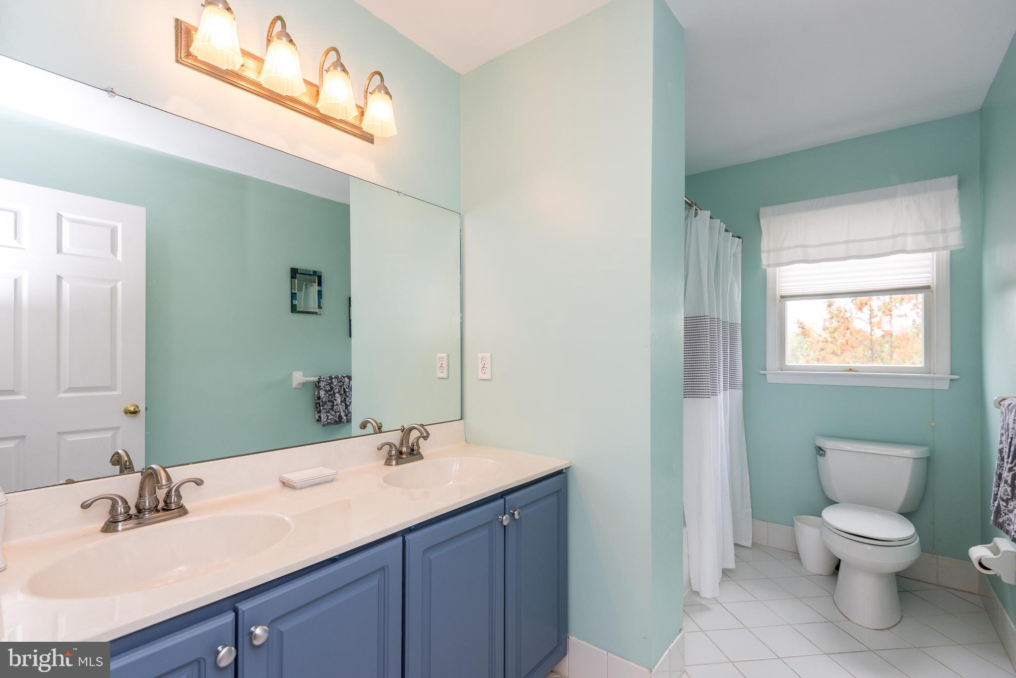 4561 Ridgetop Road Doylestown, PA 18902 - Photo 37 of 39 Gallery Image 37