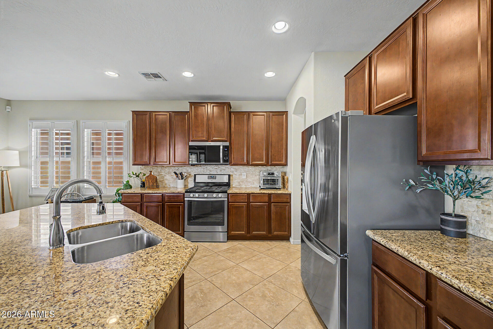 17842 West Chuckwalla Canyon Road Goodyear, AZ 85338 - Photo 5 of 61 16-Chuckwalla