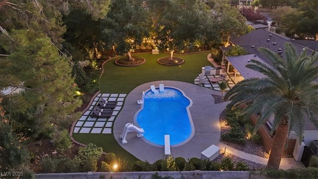 $1,835,000 | 217 Campbell Drive, Las Vegas, NV 89107