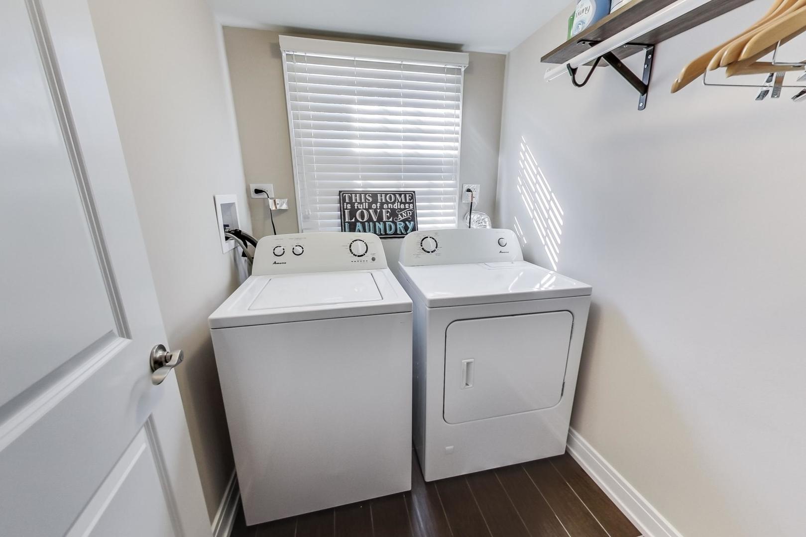 34 Timber Hill Road Buffalo Grove, IL 60089 - Photo 23 of 37 a utility room with dryer and washer