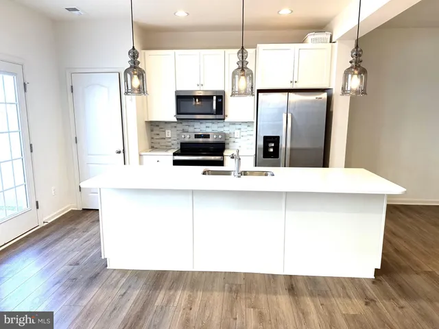 $1,850 | 227 Charterhouse Street, Falling Waters, WV 25419