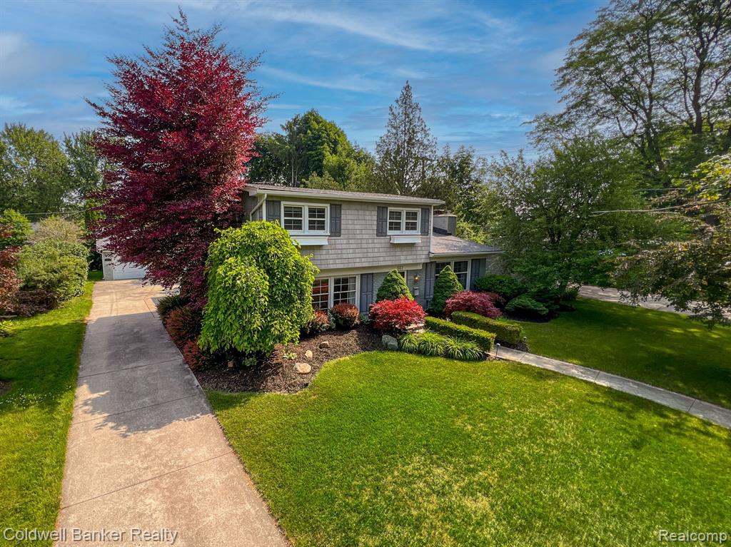 567 South Cranbrook Cross Road Bloomfield Hills, MI 48301 - Photo 1 of 35