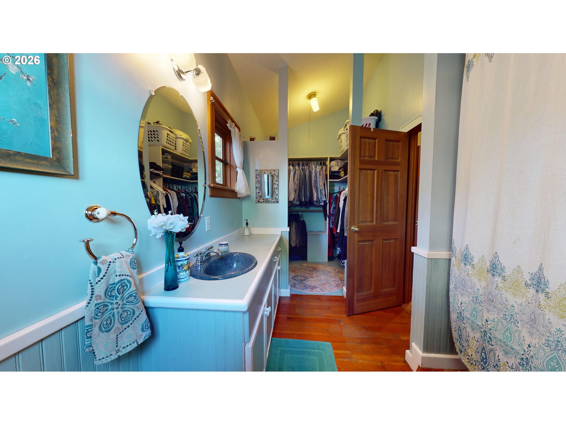 411 Perry Street Springfield, OR 97477 - Photo 12 of 48 Bathroom, Attached