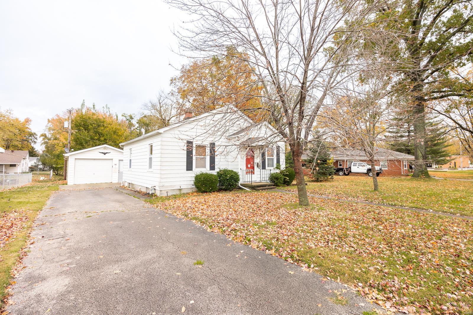 16 North County Road Mascoutah, IL 62258 - Photo 2 of 18 Gallery Image 2