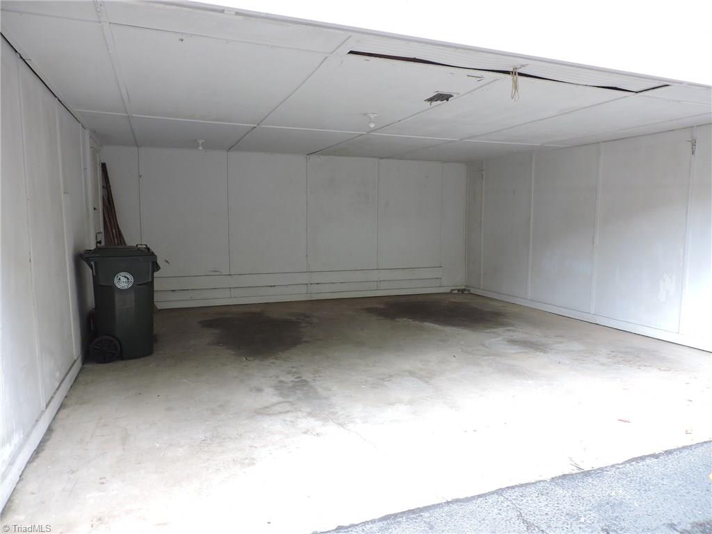 402 Spring Street Thomasville, NC 27360 - Photo 18 of 26 Gallery Image 18