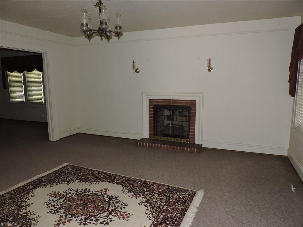 402 Spring Street Thomasville, NC 27360 - Photo 7 of 26 Gallery Image 7