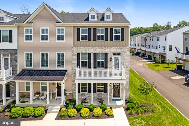 $575,000 | 4811 Lincoln Alley, Pipersville, PA 18947