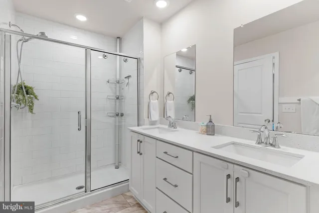 $575,000 | 4811 Lincoln Alley, Pipersville, PA 18947