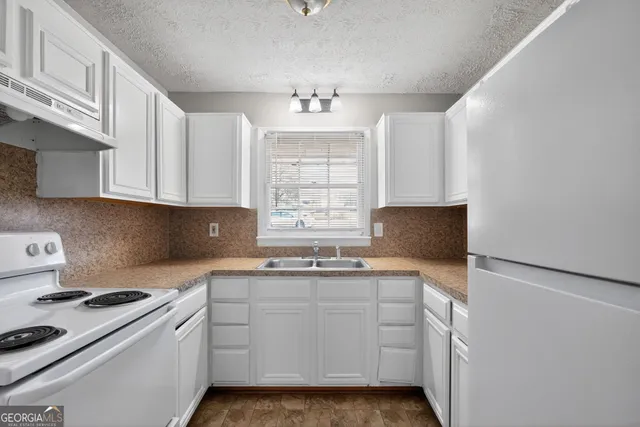 $189,900 | 2497 Celina Court, Morrow, GA 30260