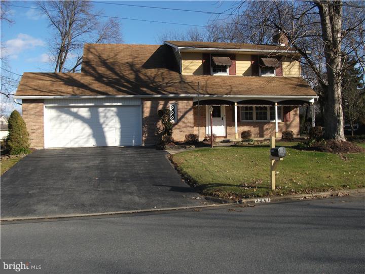 3341 Bridlepath Road Easton, PA 18045 - Photo 2 of 6 Gallery Image 2