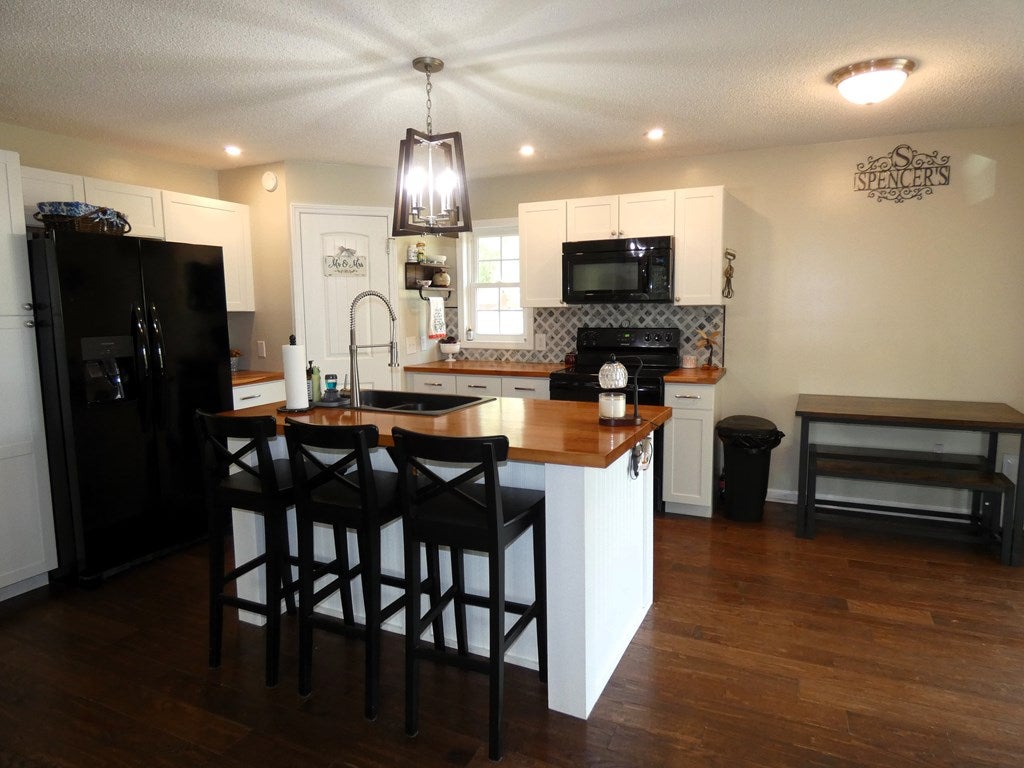 706 Green Mountain Road Rural Retreat, VA 24368 - Photo 8 of 66 Gallery Image 8