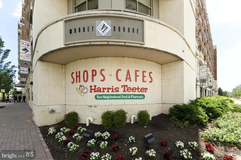3650 South Glebe Road, Unit 540 Arlington, VA 22202 - Photo 35 of 42 Shops on site and more near building