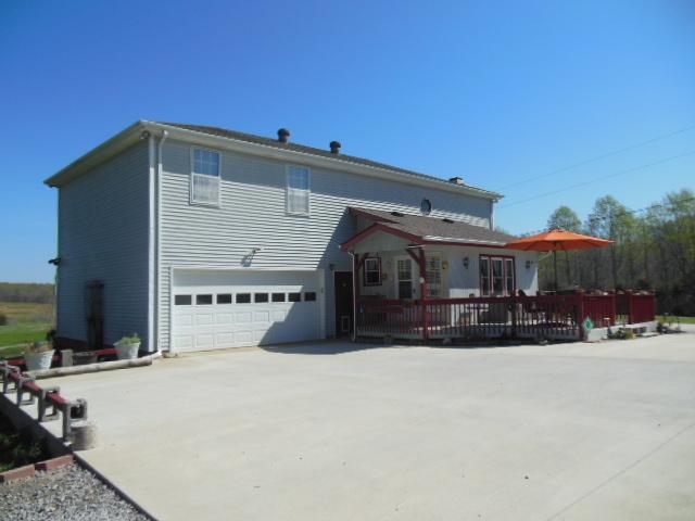 180 Batson Road Cunningham, TN 37052 - Photo 16 of 20 VIEW OF THE BACK & DECK