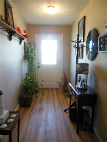 180 Batson Road Cunningham, TN 37052 - Photo 3 of 20 FOYER