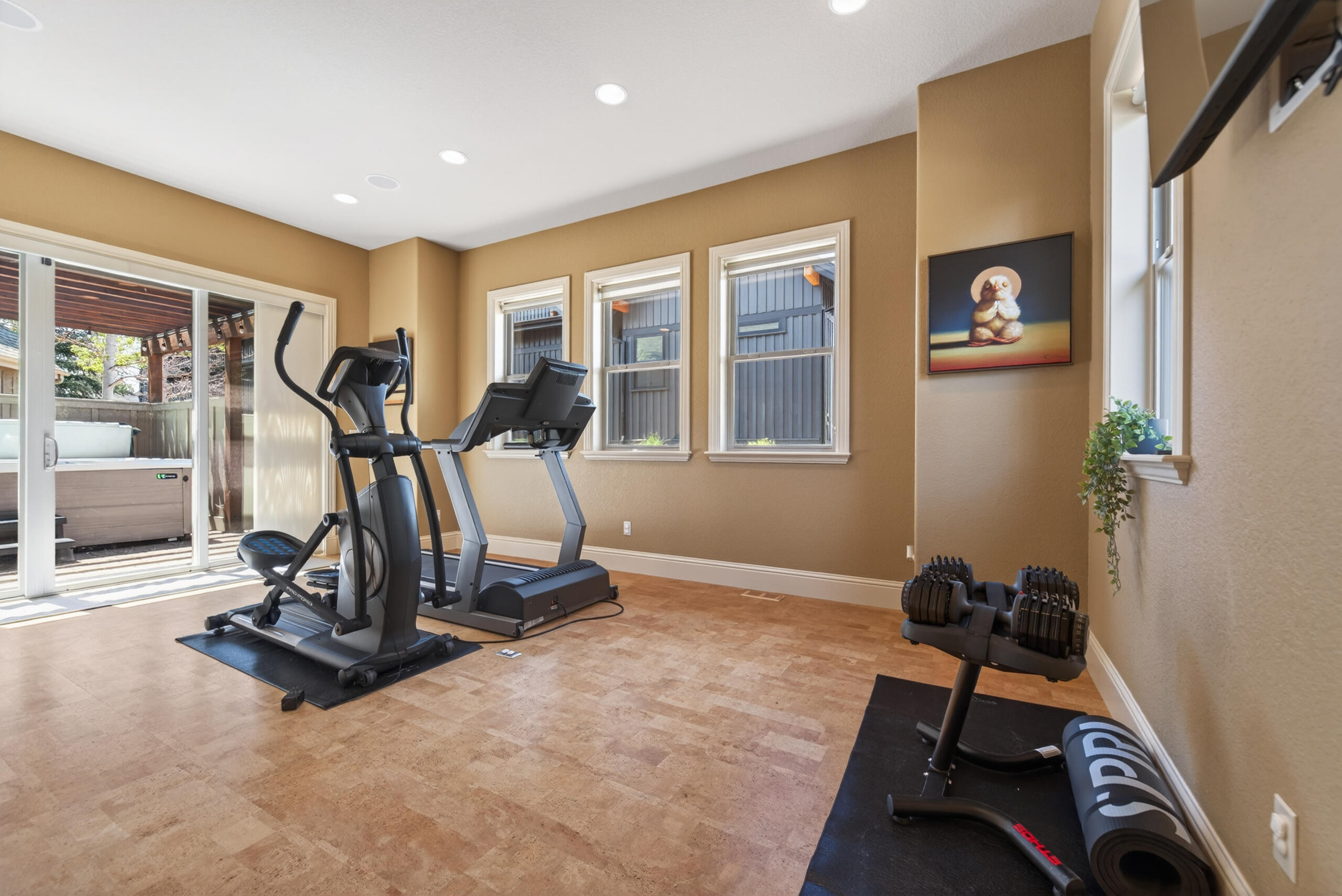 9009 Merlin Drive Redmond, OR 97756 - Photo 38 of 98 a view of a room with gym equipment