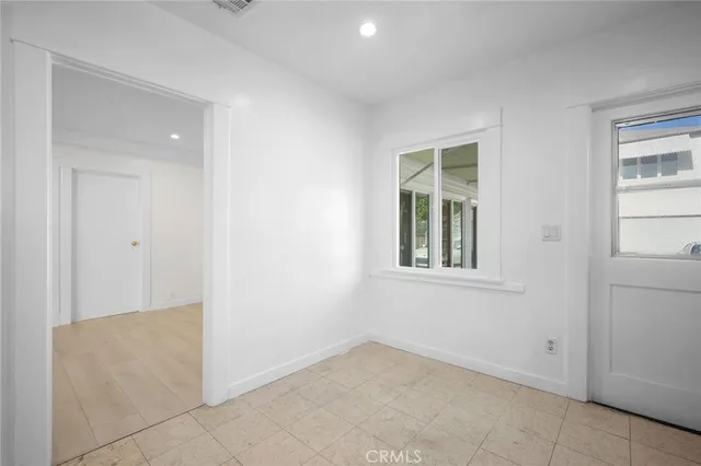 $4,250 | 525 West Wilson Avenue, Glendale, CA 91203