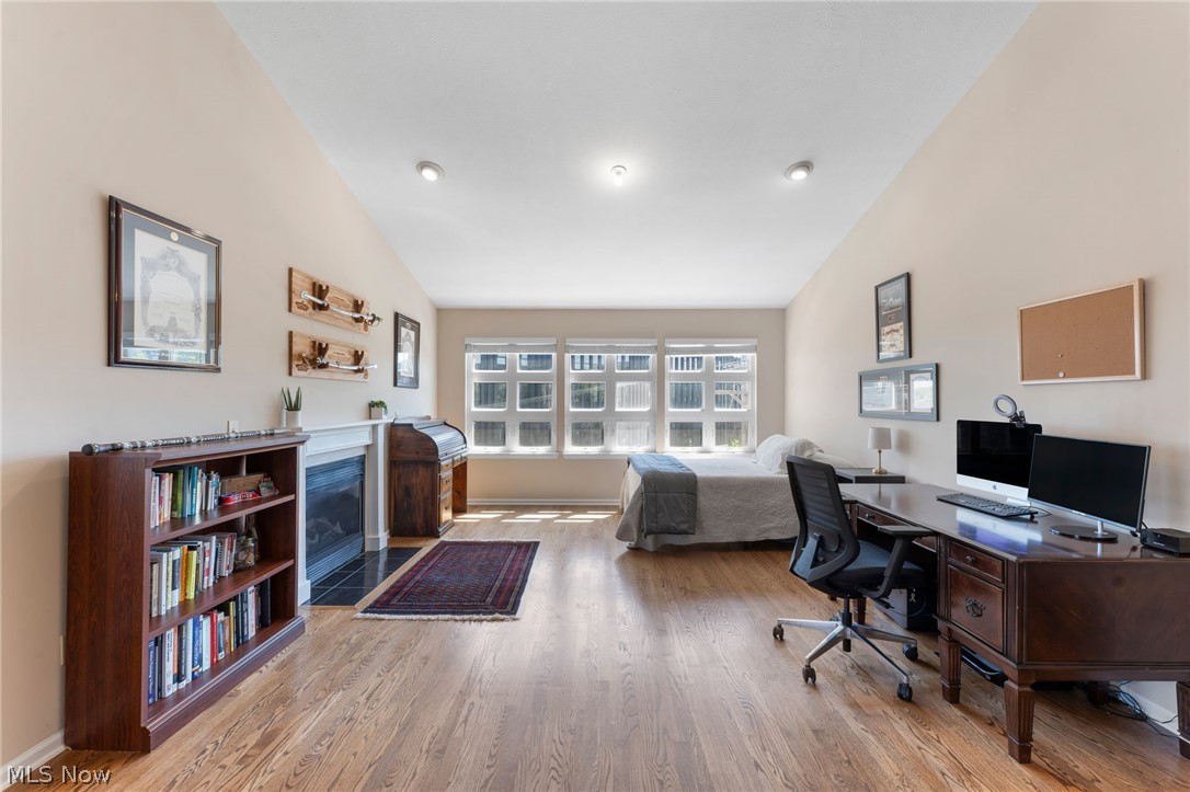 424 Literary Road Cleveland, OH 44113 - Photo 35 of 39 Gallery Image 35