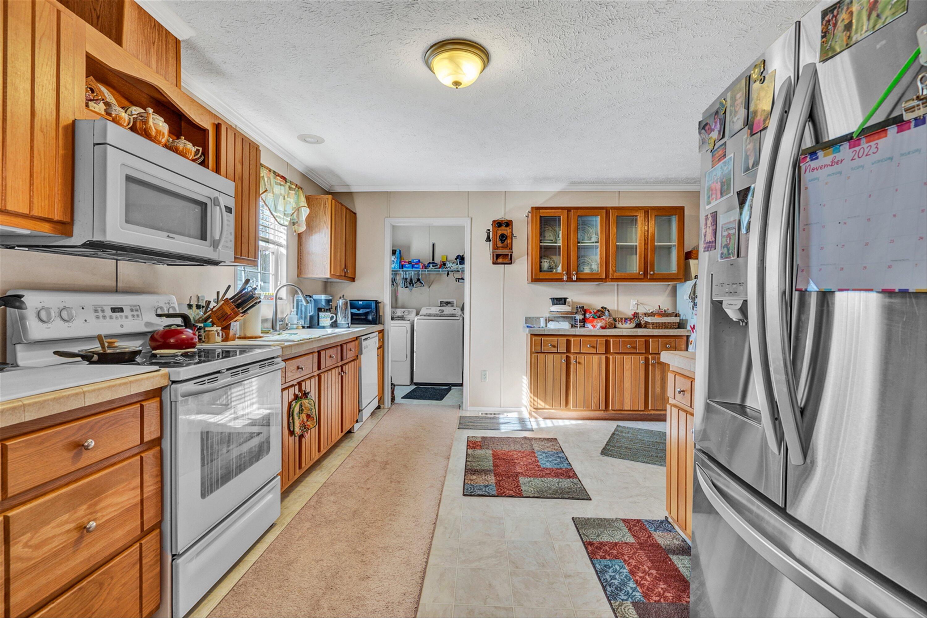 1747 Edwardsville Road Hardy, VA 24101 - Photo 6 of 21 Kitchen