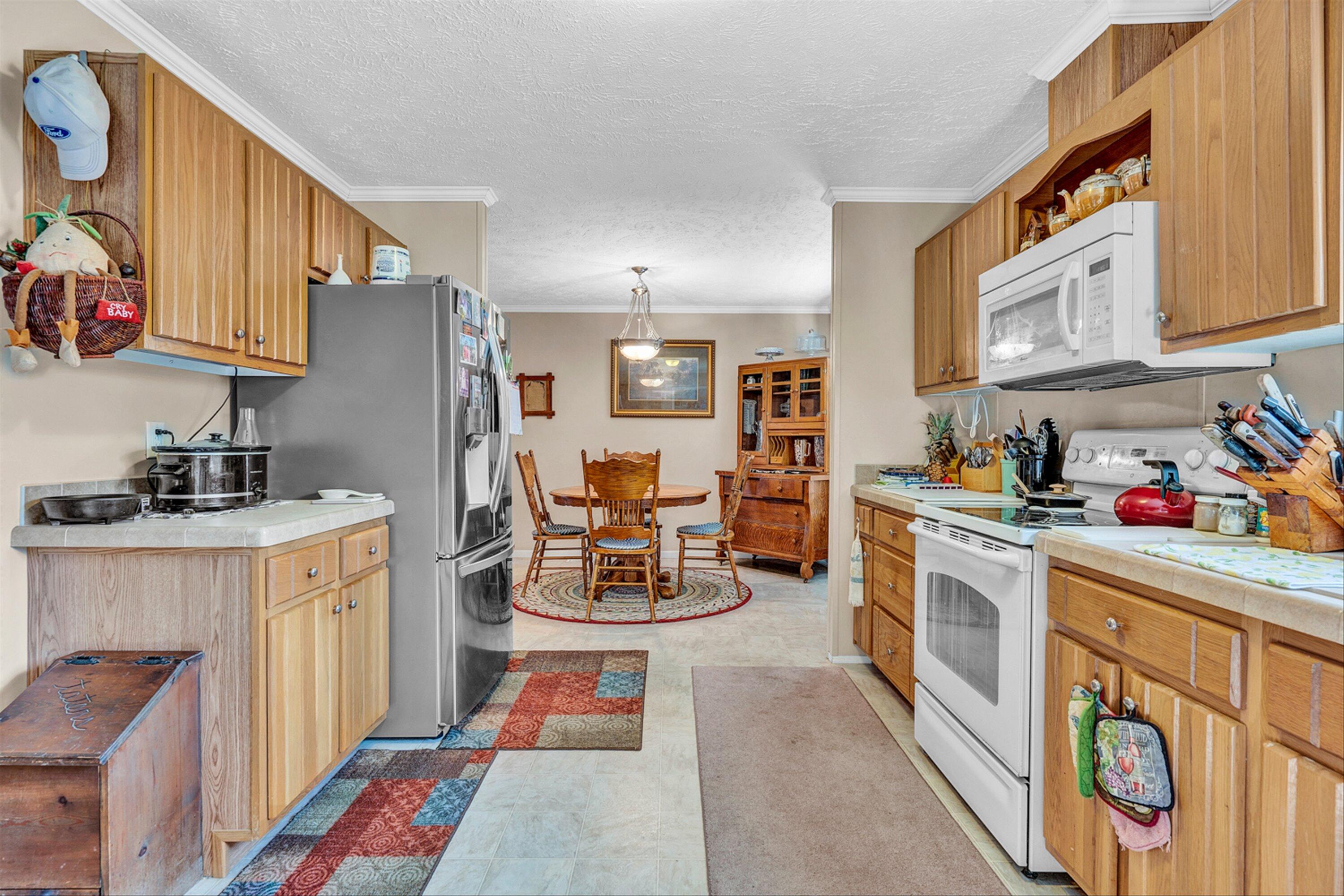 1747 Edwardsville Road Hardy, VA 24101 - Photo 8 of 21 Kitchen