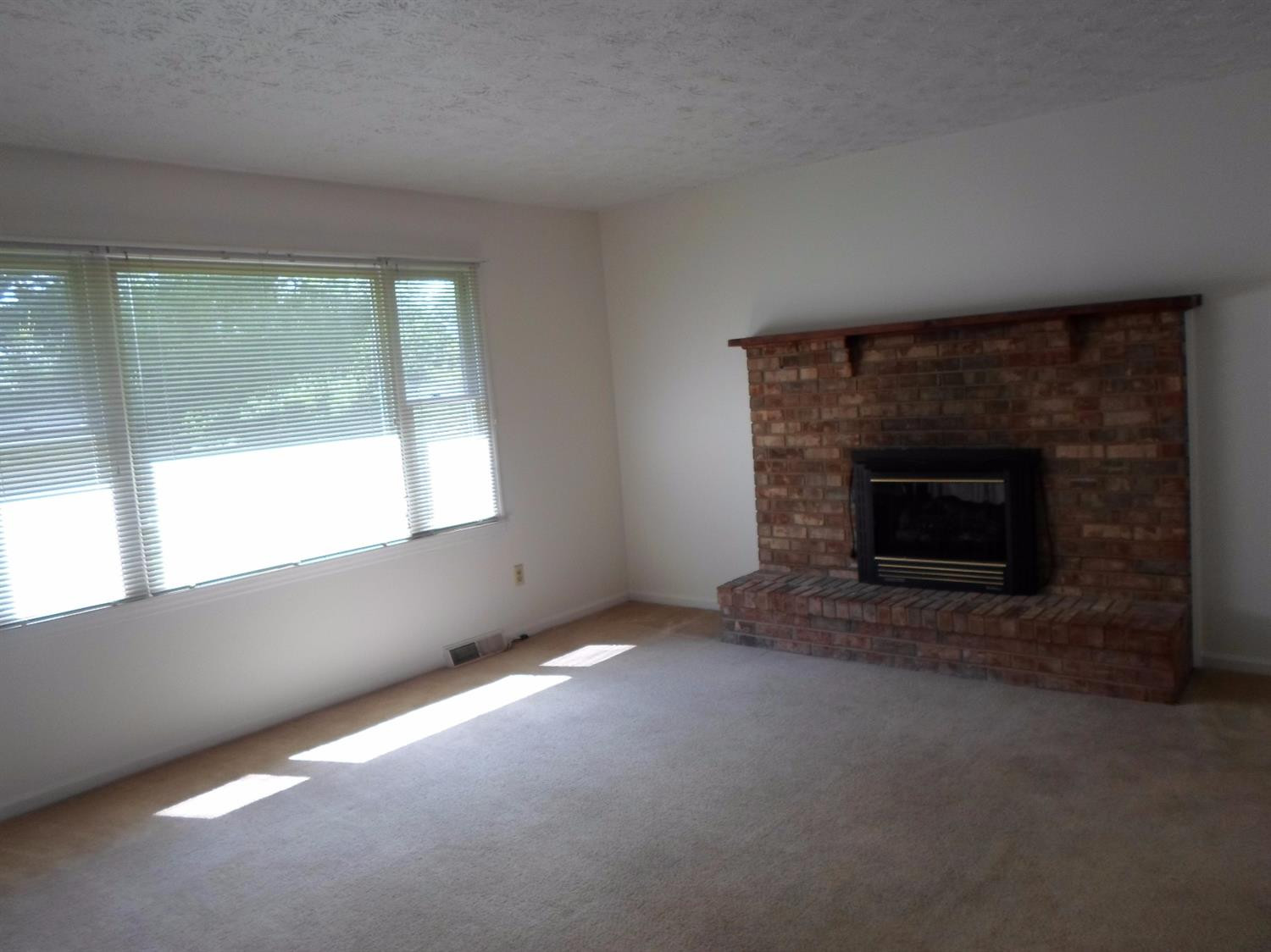 2671 Lexington Road Richmond, KY 40475 - Photo 12 of 20 Photo 12