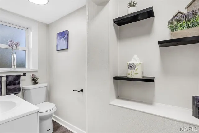 $189,900 | 2420 East Milton Avenue, Unit R, Overland, MO 63114