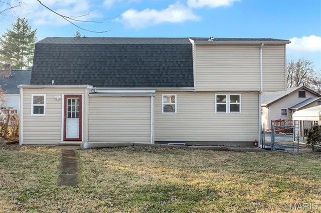 $189,900 | 2420 East Milton Avenue, Unit R, Overland, MO 63114