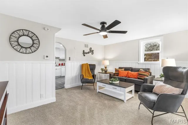 $189,900 | 2420 East Milton Avenue, Unit R, Overland, MO 63114