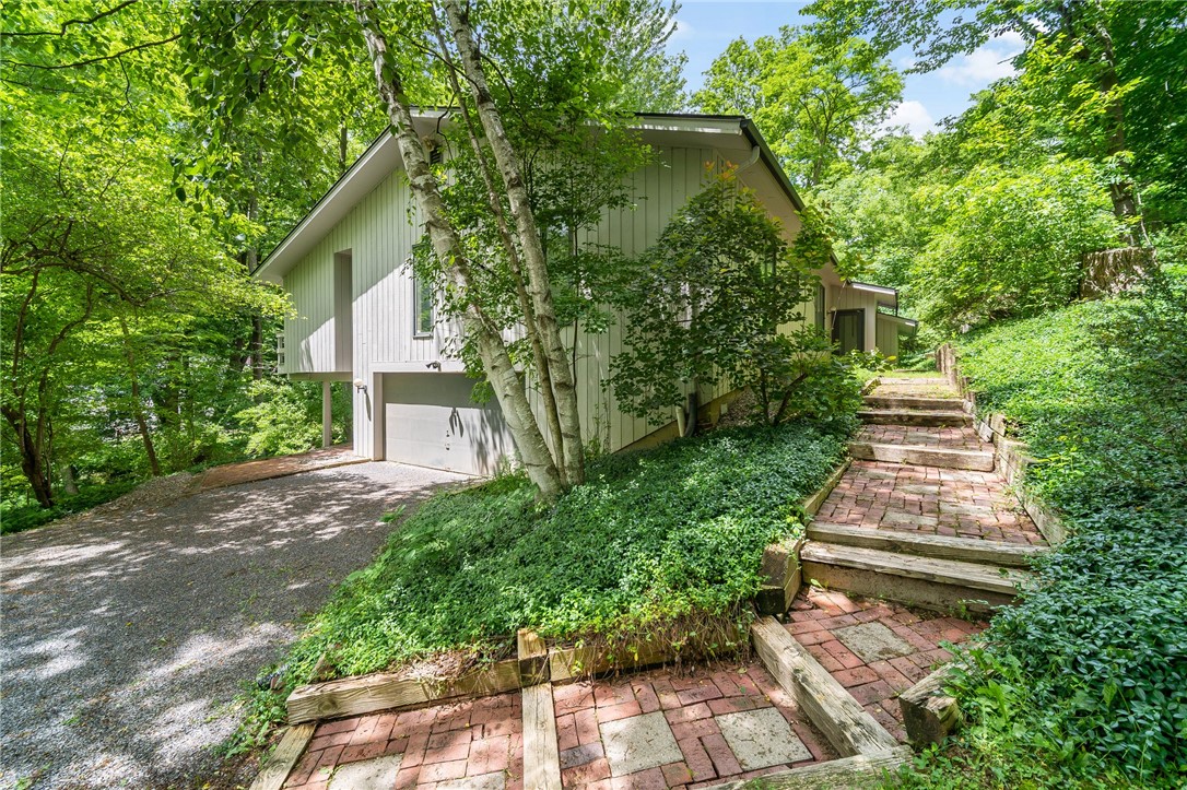 1 Hardwood Hill Road Perinton, NY 14534 - Photo 33 of 38