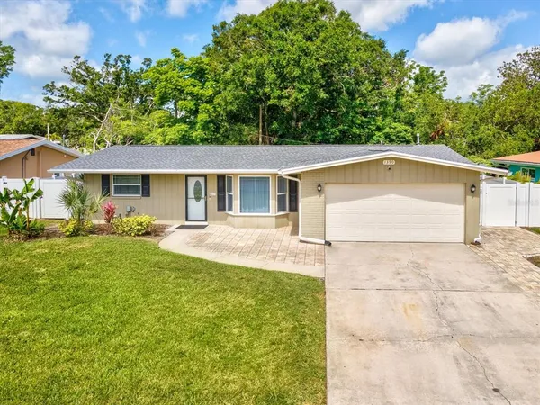 $420,000 | 1390 South Hillcrest Avenue, Clearwater, FL 33756