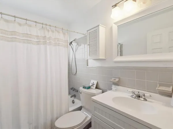 $420,000 | 1390 South Hillcrest Avenue, Clearwater, FL 33756