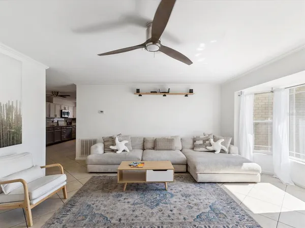 $420,000 | 1390 South Hillcrest Avenue, Clearwater, FL 33756