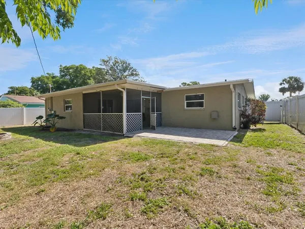 $420,000 | 1390 South Hillcrest Avenue, Clearwater, FL 33756