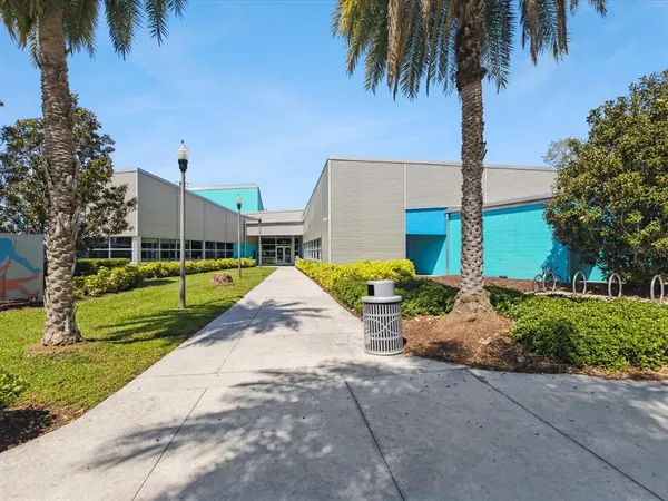 $420,000 | 1390 South Hillcrest Avenue, Clearwater, FL 33756