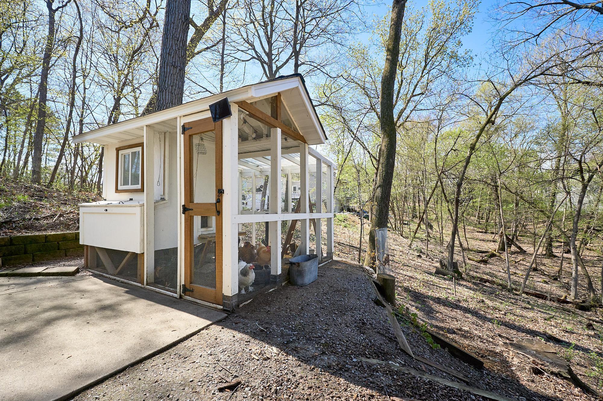 1832 Essex Road Hopkins, MN 55305 - Photo 2 of 38