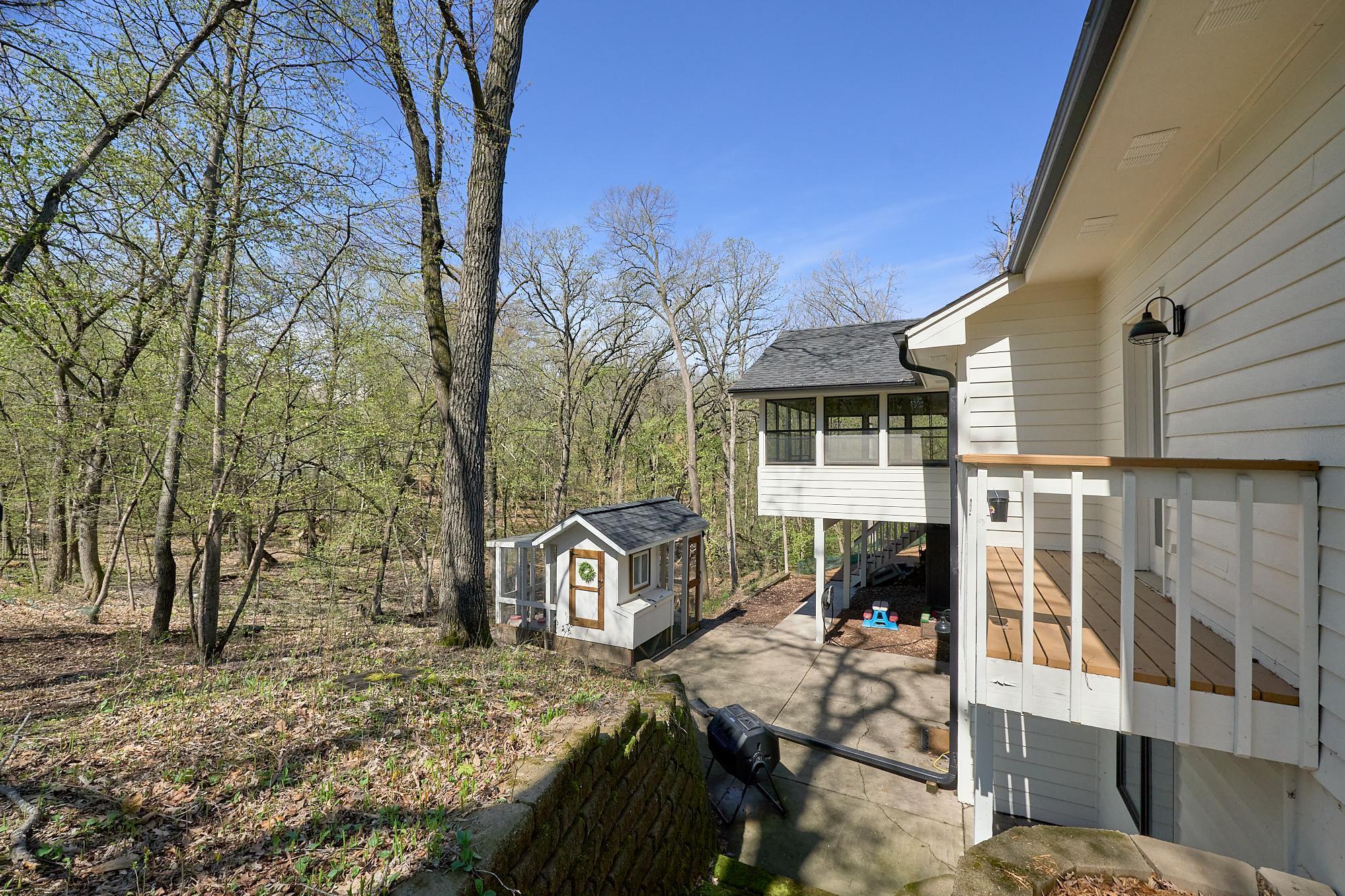 1832 Essex Road Hopkins, MN 55305 - Photo 8 of 38