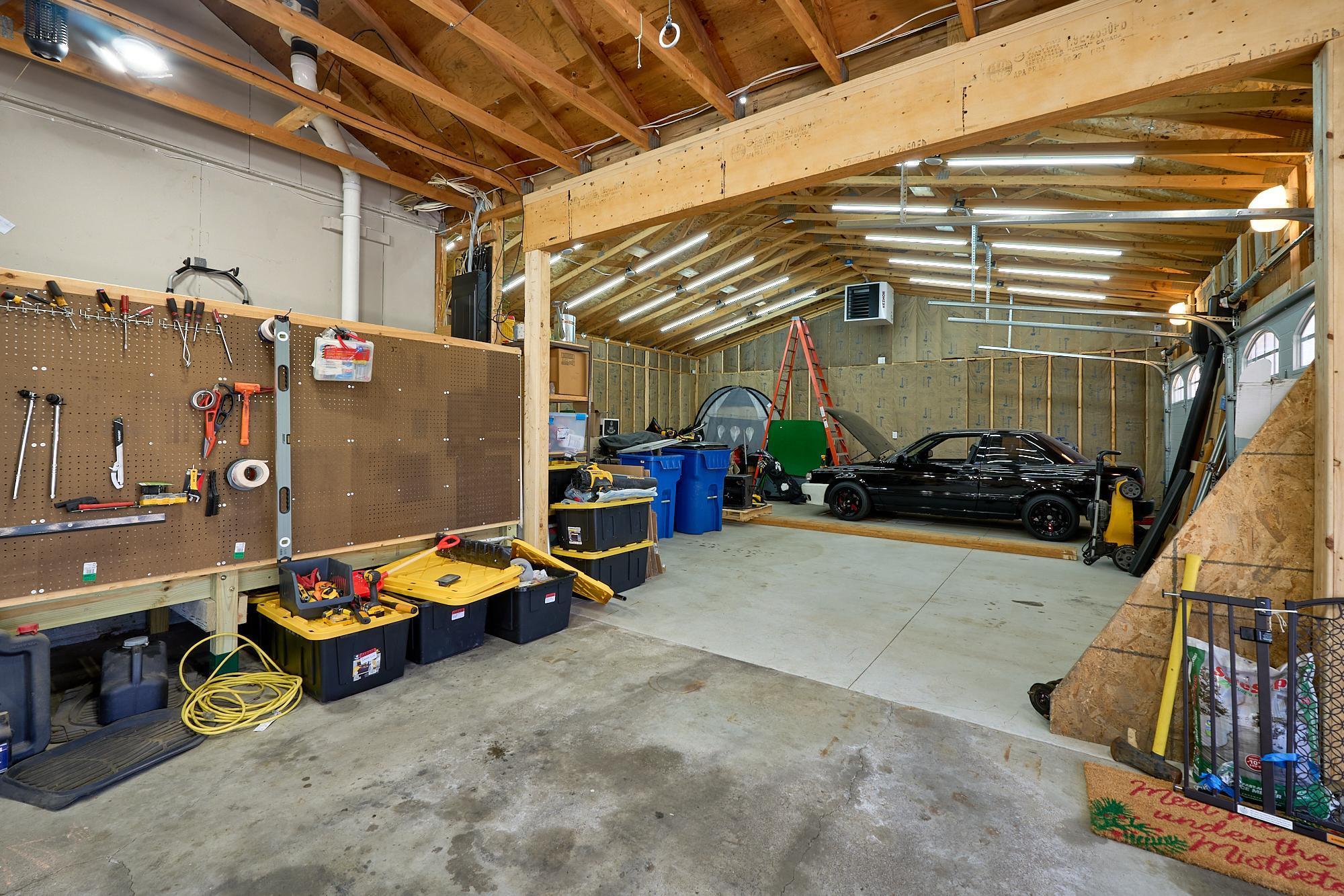 1832 Essex Road Hopkins, MN 55305 - Photo 9 of 38