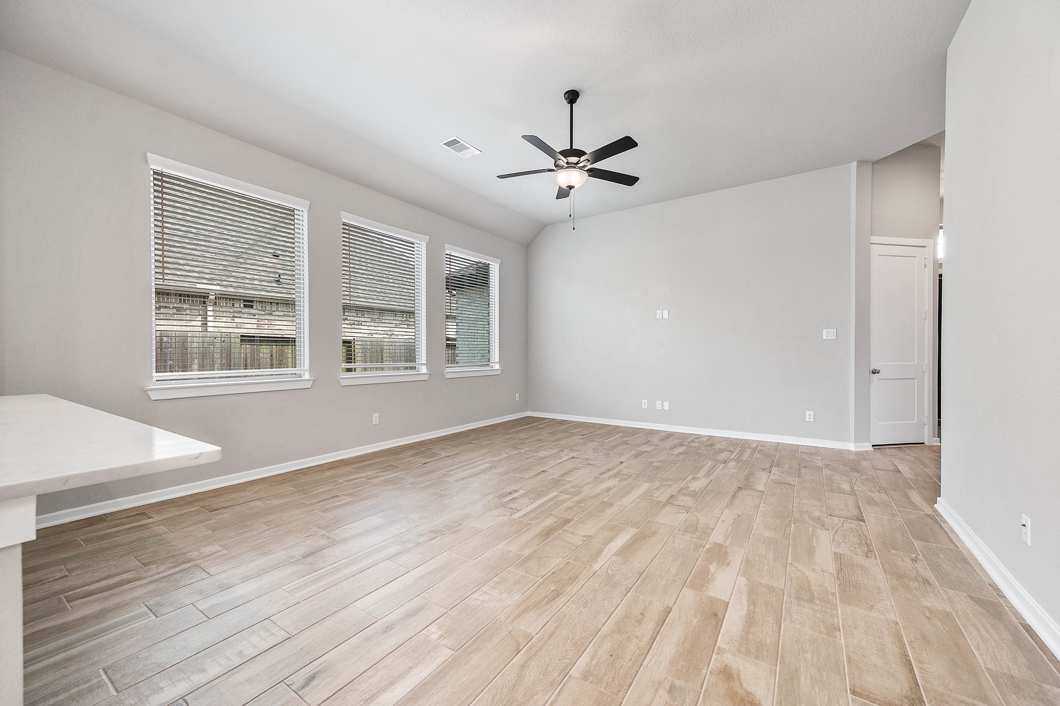 5007 Country Mdws Trail Rosharon, TX 77583 - Photo 9 of 29
