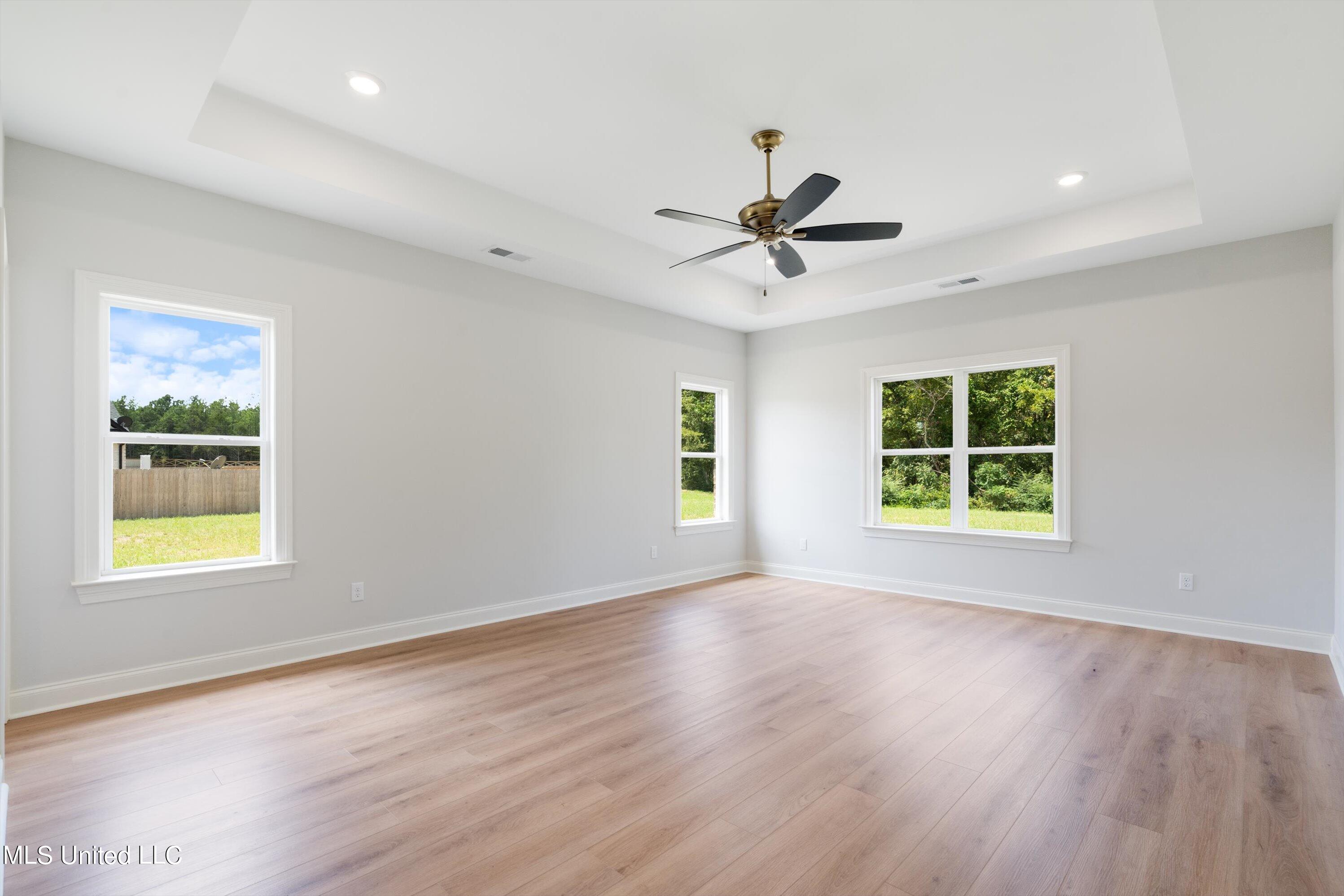 14218 Hidden Loop Byhalia, MS 38611 - Photo 20 of 45 24-DSC1174