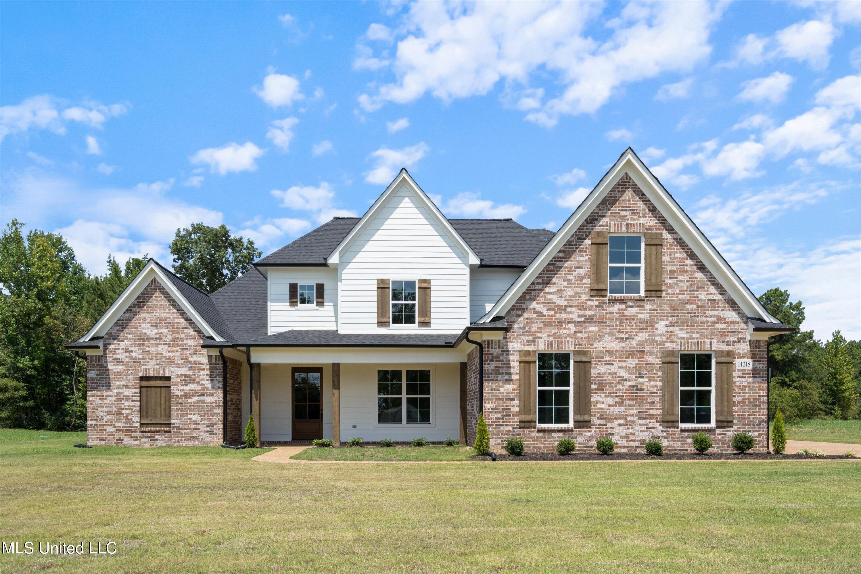 14218 Hidden Loop Byhalia, MS 38611 - Photo 2 of 45 01-DSC1009
