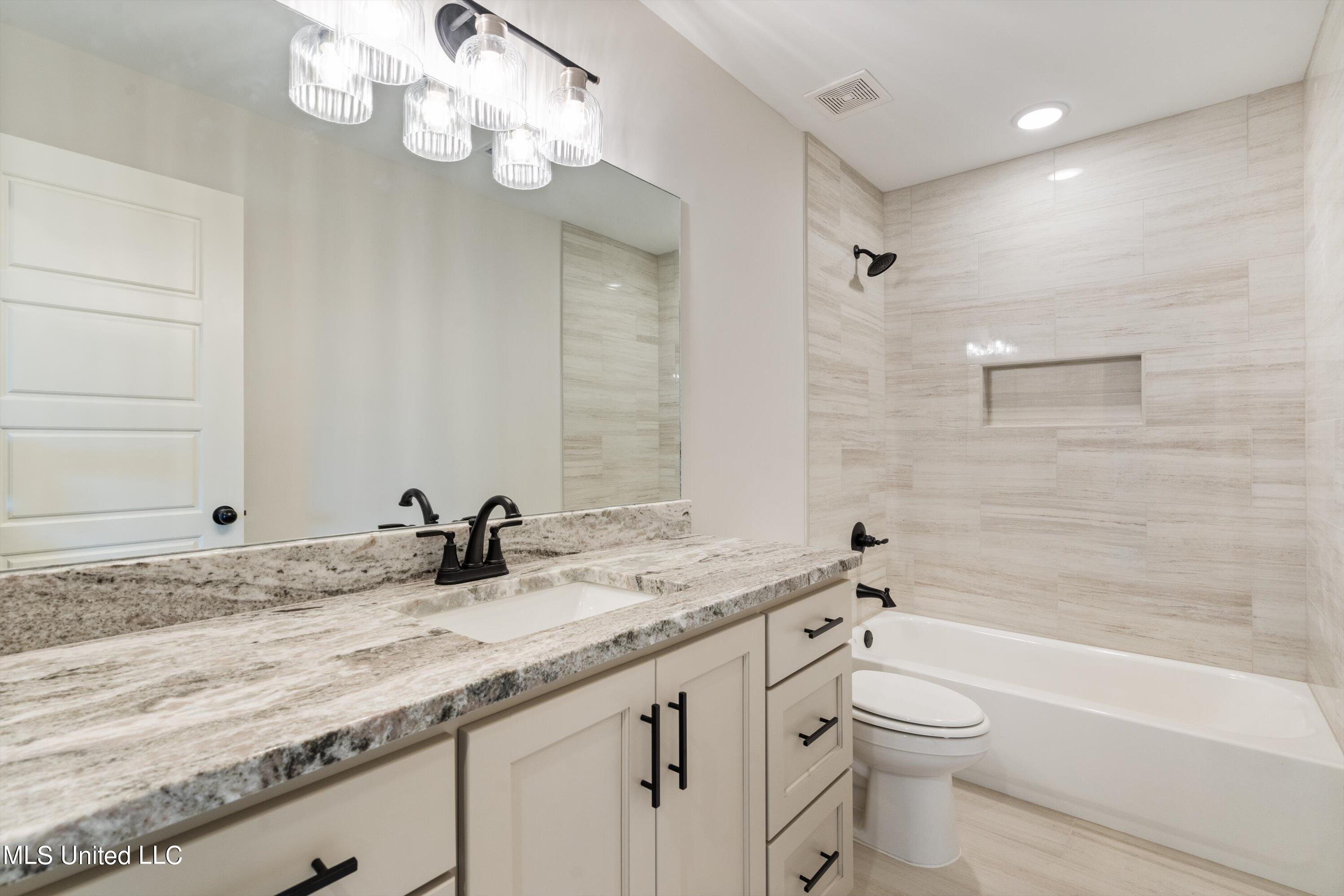 14218 Hidden Loop Byhalia, MS 38611 - Photo 35 of 45 36-DSC1284