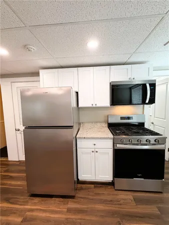 $1,450 | 706 Front Street, Unit 1R, Woonsocket, RI 02895